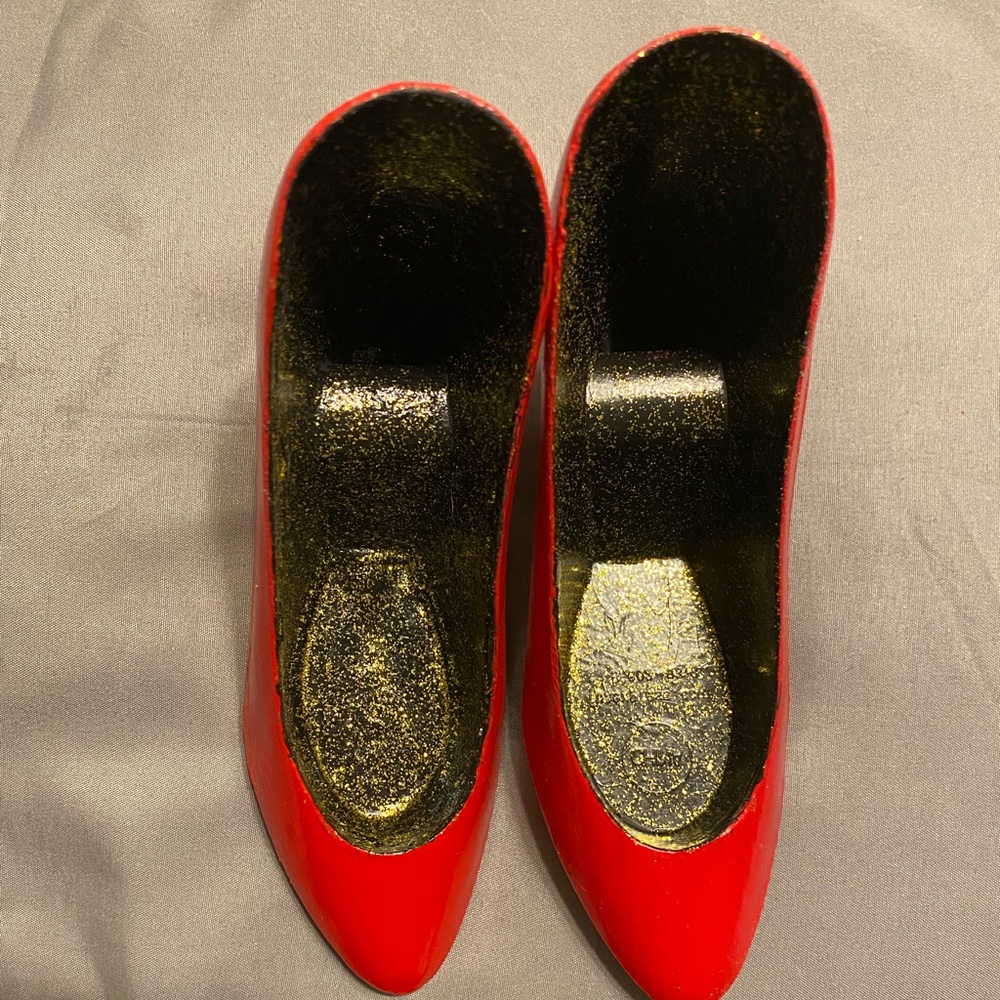 ⭐️5/$10⭐️ Elegant Red Plastic Shoe-Shaped Party Decorations